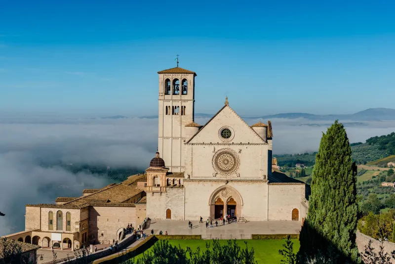 A piedi tra cielo e terra: il Cammino di San Francesco attraverso l'Umbria più autentica